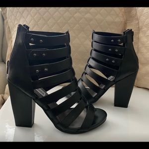 STEVE MADDEN HEELS SIZE 8